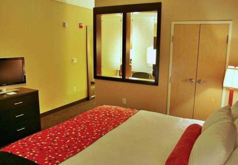 Springhill Suites By Marriott Pueblo Downtown Buitenkant foto